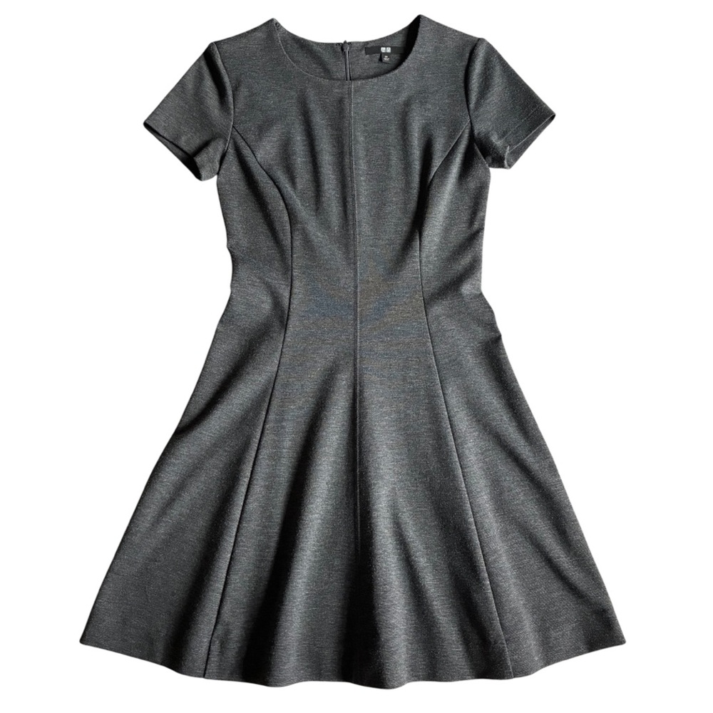 Uniqlo Women’s Size XS Fit & Flare Dress Short Sleeve Knit Gray